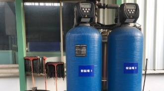 中華汽車 湖口廠｜大型工業軟水系統（離子交換樹脂24小時不停機自動再生規劃）