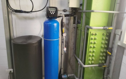 毅達吸管：自動化生產冷卻用軟水設備，確保製程穩定