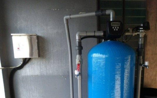 張瑞芳企業：冷卻水塔循環水軟化設備，延長熱交換器壽命